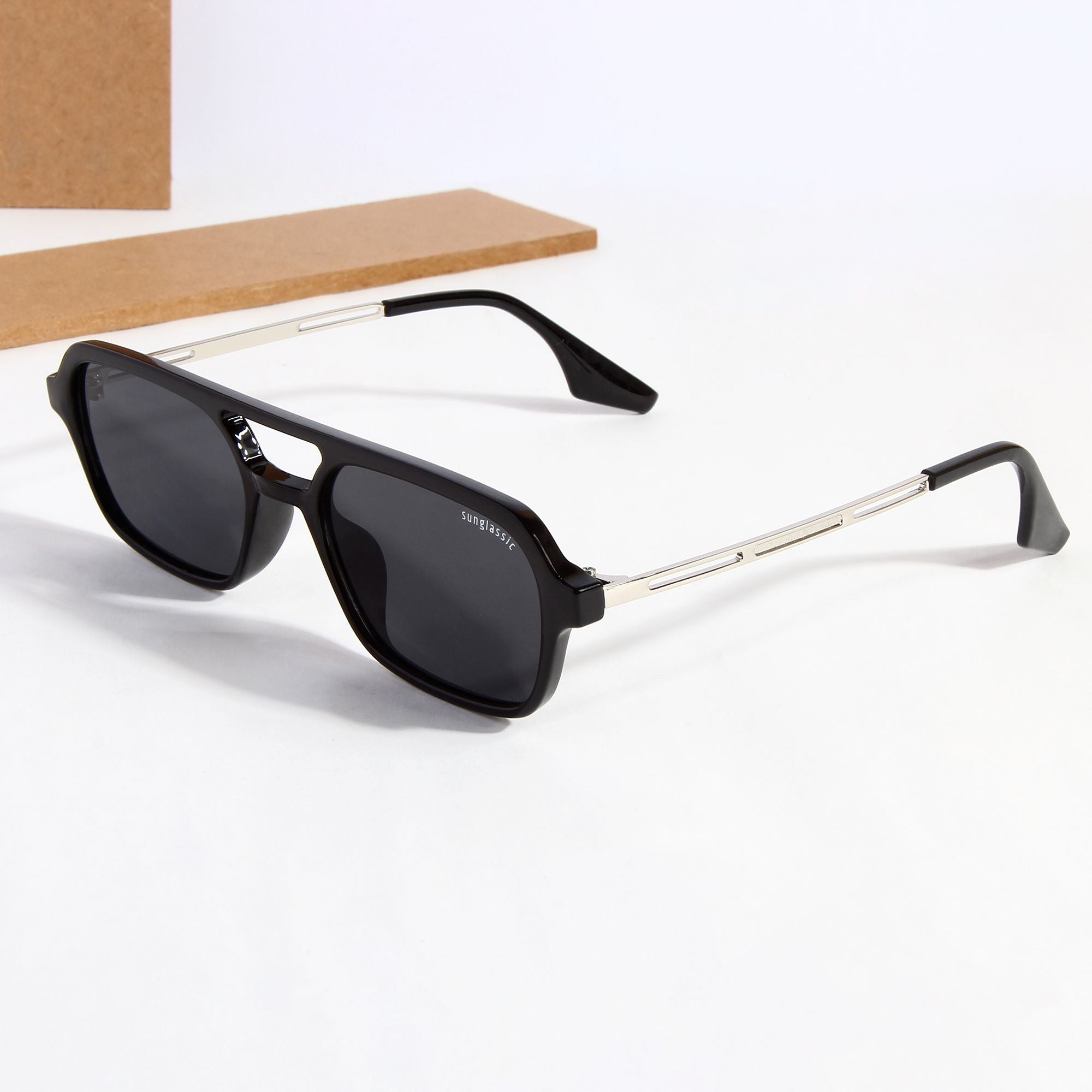 COLTON. Full Black Rectangle Sunglasses