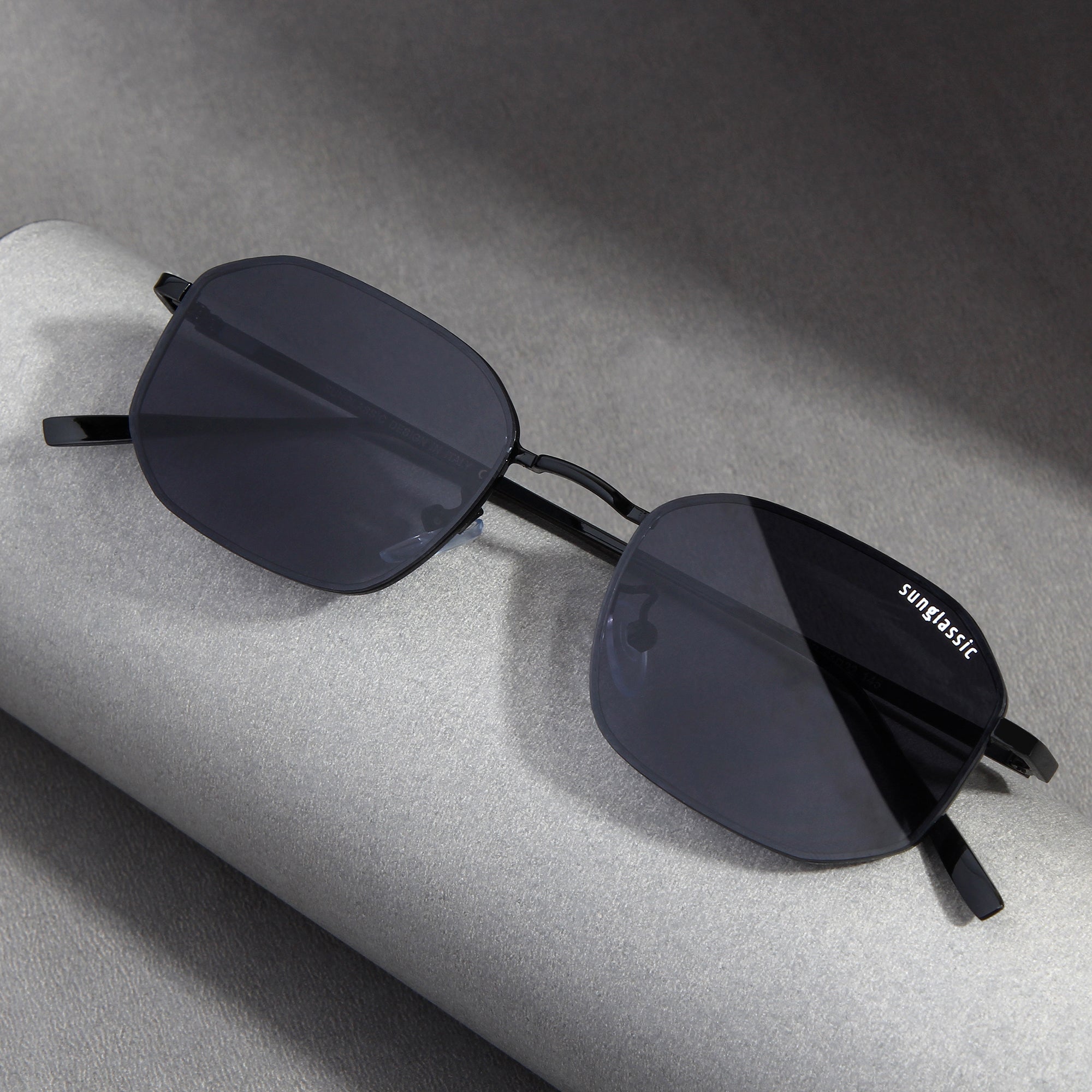 Drip. Black Rectangle Sunglasses