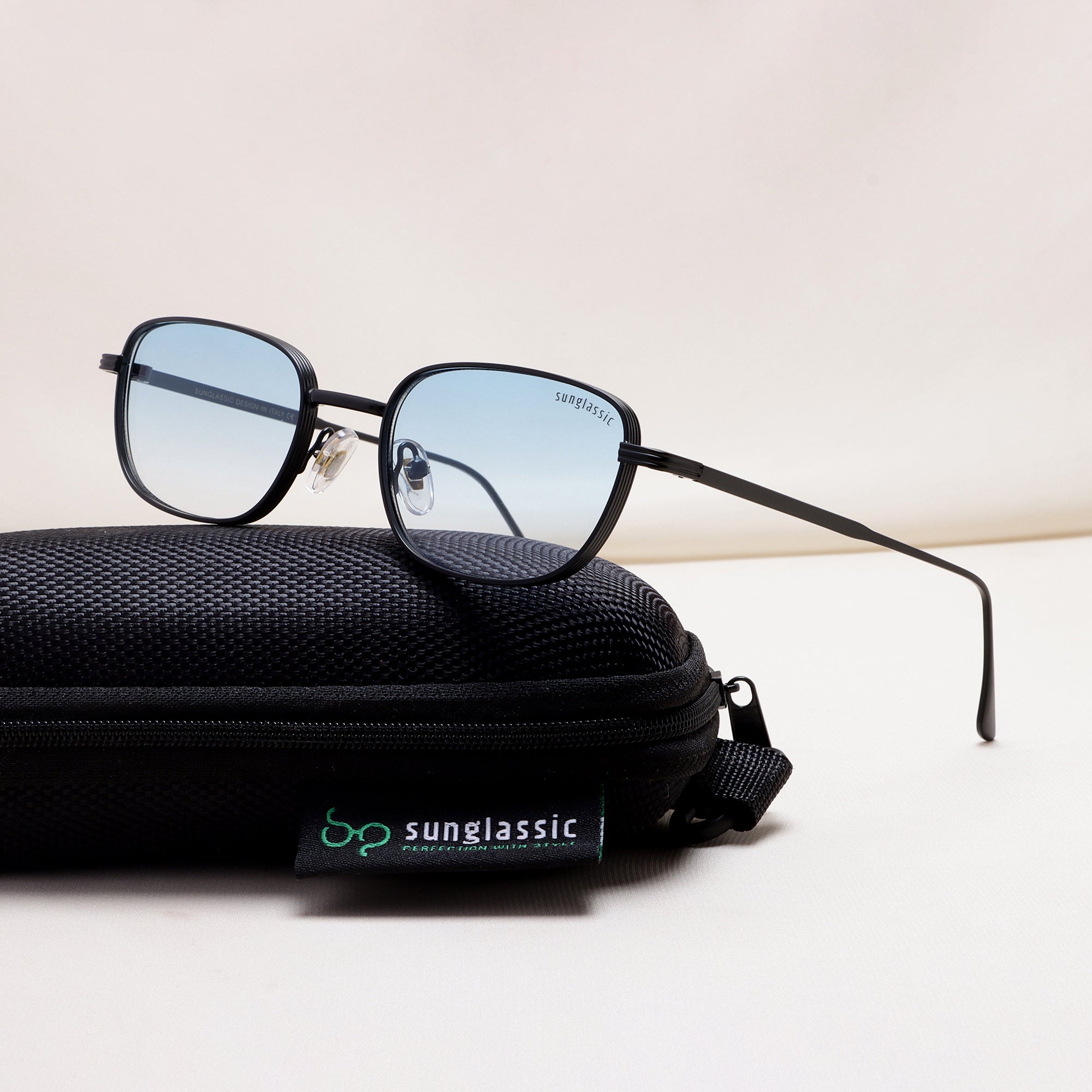 Regal Black Blue Gradient Oval Sunglasses