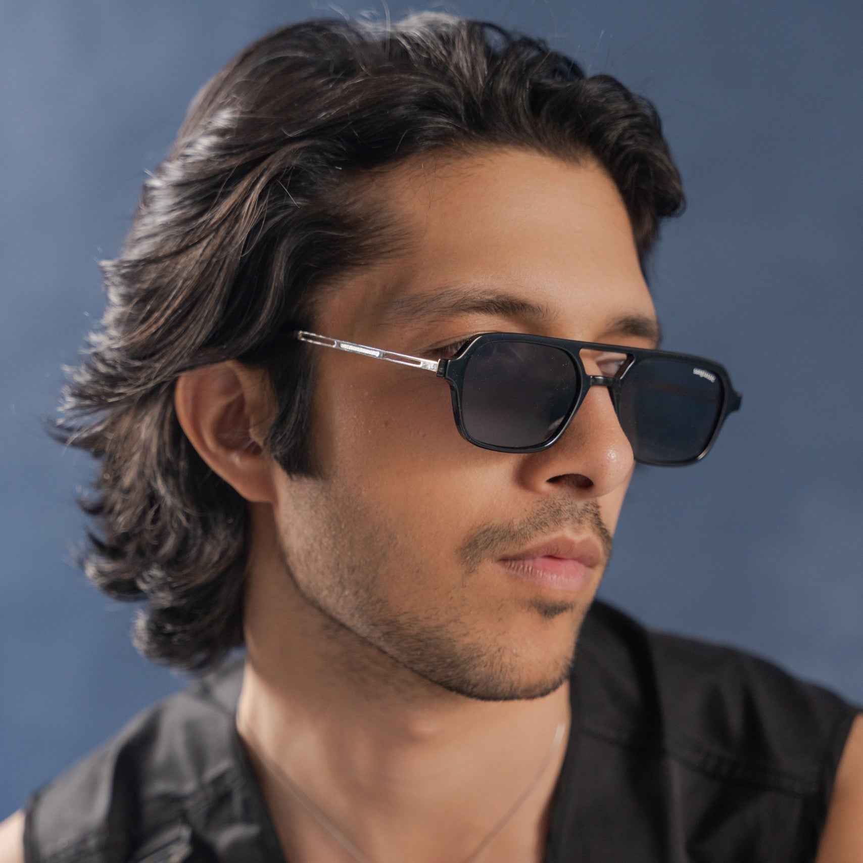 COLTON. Full Black Rectangle Sunglasses