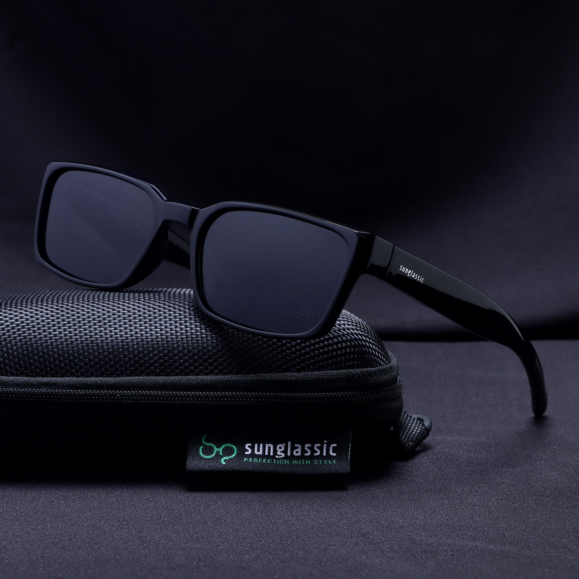 Sydney – Black Rectangle Sunglasses | UV400 Polarized